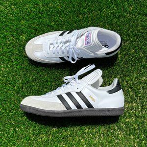 Size 11.5 // Men's Adidas Samba Classic shoes